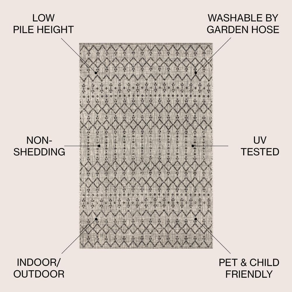 5'x8' Ourika Moroccan Geometric Textured Weave Indoor/Outdoor Area Rug, Light Gray/Black - JONATHAN Y