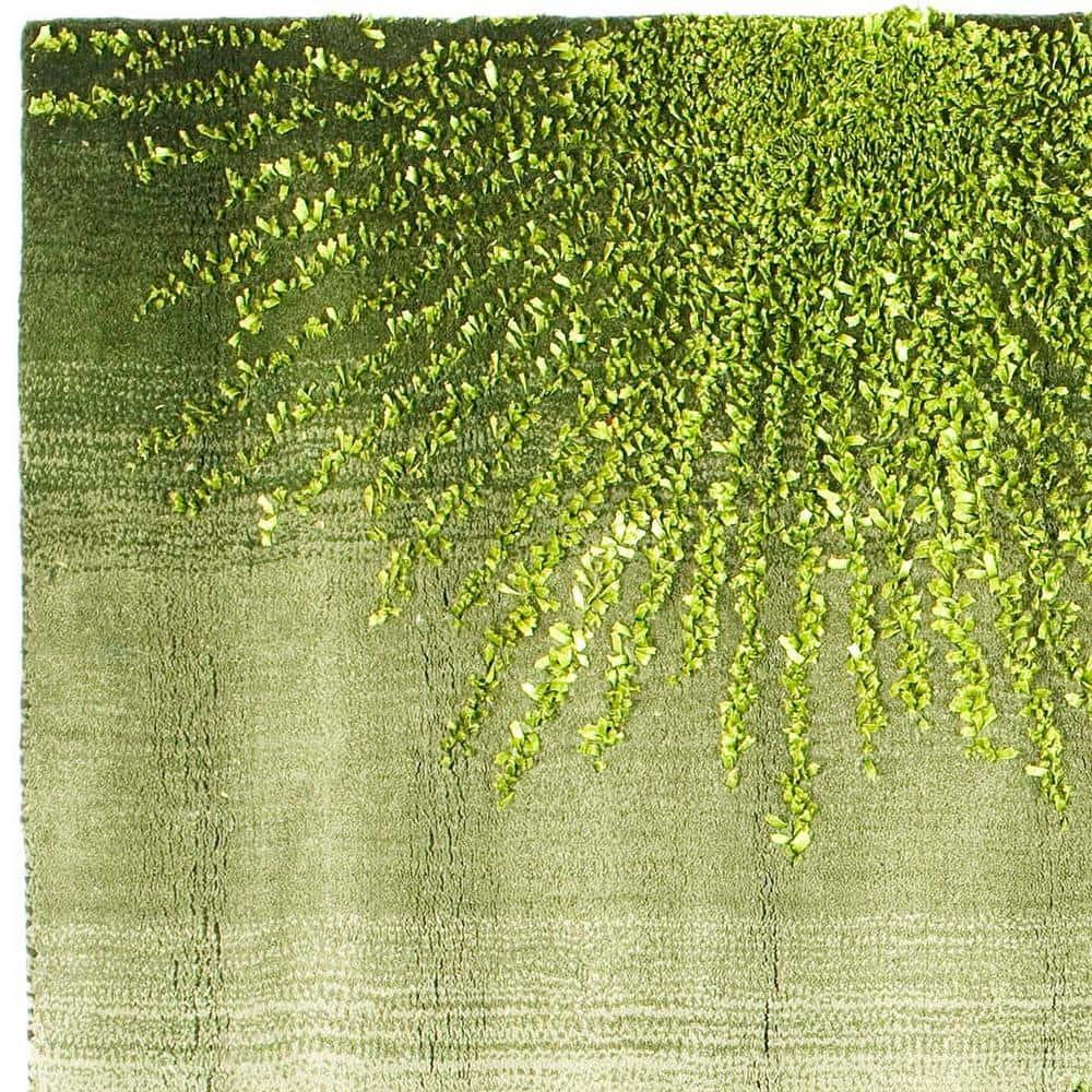 SAFAVIEH Soho Fiesta Celebration Wool Area Rug, Green/Multi, 6' x 6' Square