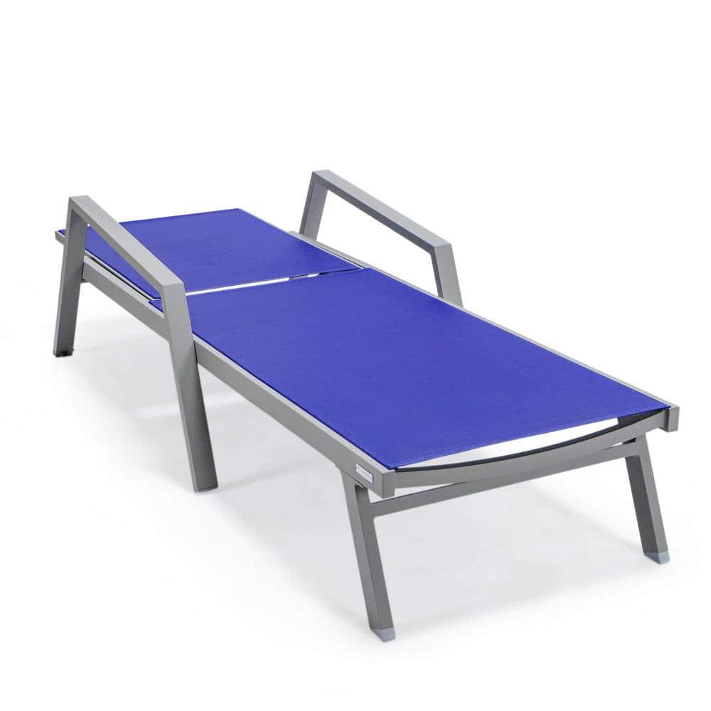 LeisureMod Outdoor Metal Chaise Lounge with Table (Set of 2)