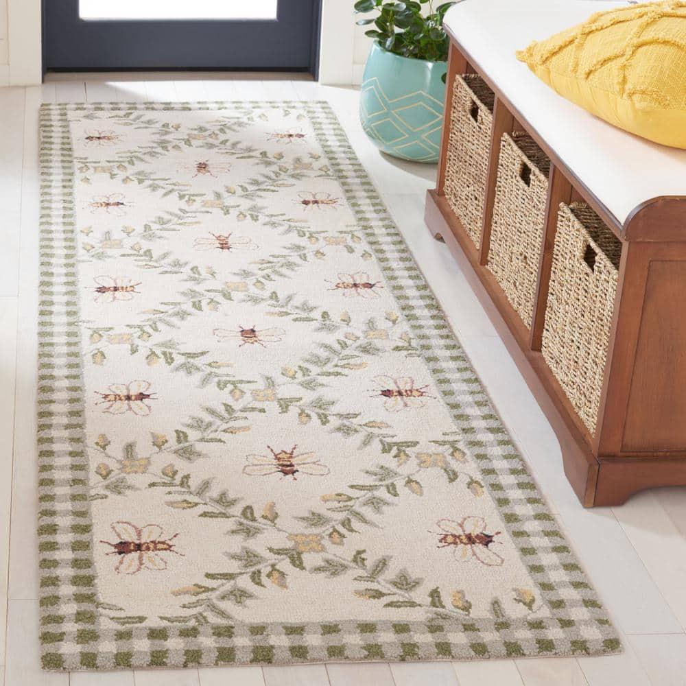 Chelsea HK55 Hand Hooked Runner Rug - Ivory/Green - 2'6"x10' - Safavieh