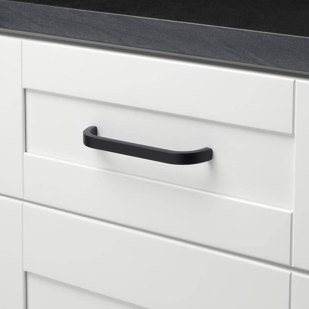 Giana Collection 5-1/16" Center to Center Curved Bar Pull