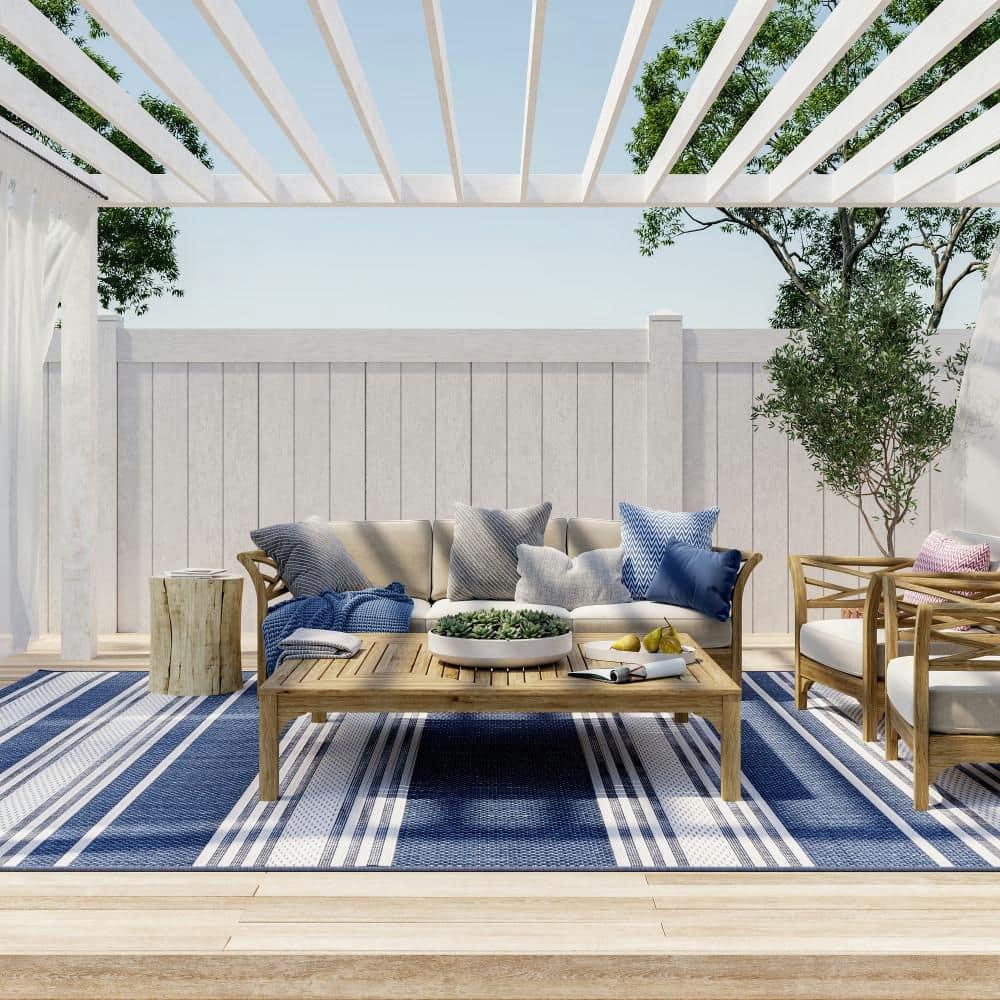 Nuloom Romy Striped Indoor/Outdoor Area Rug, Round 6' 7", Navy