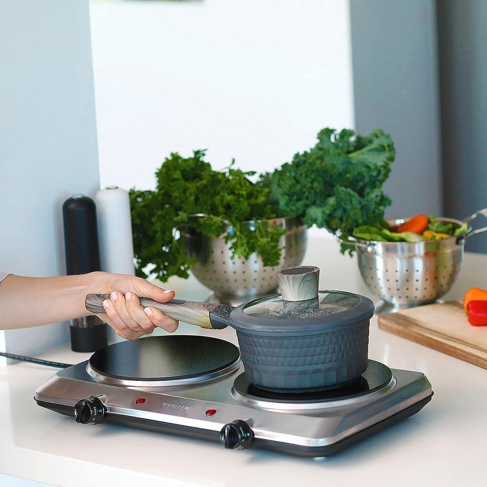 Portable Infrared Double Burner with 1500W Electric Hot Plate, 7.5" Ceramic Glass Cooktop, 6 Level Temperature Control, Easy To Clean Base - Silver BGI202S