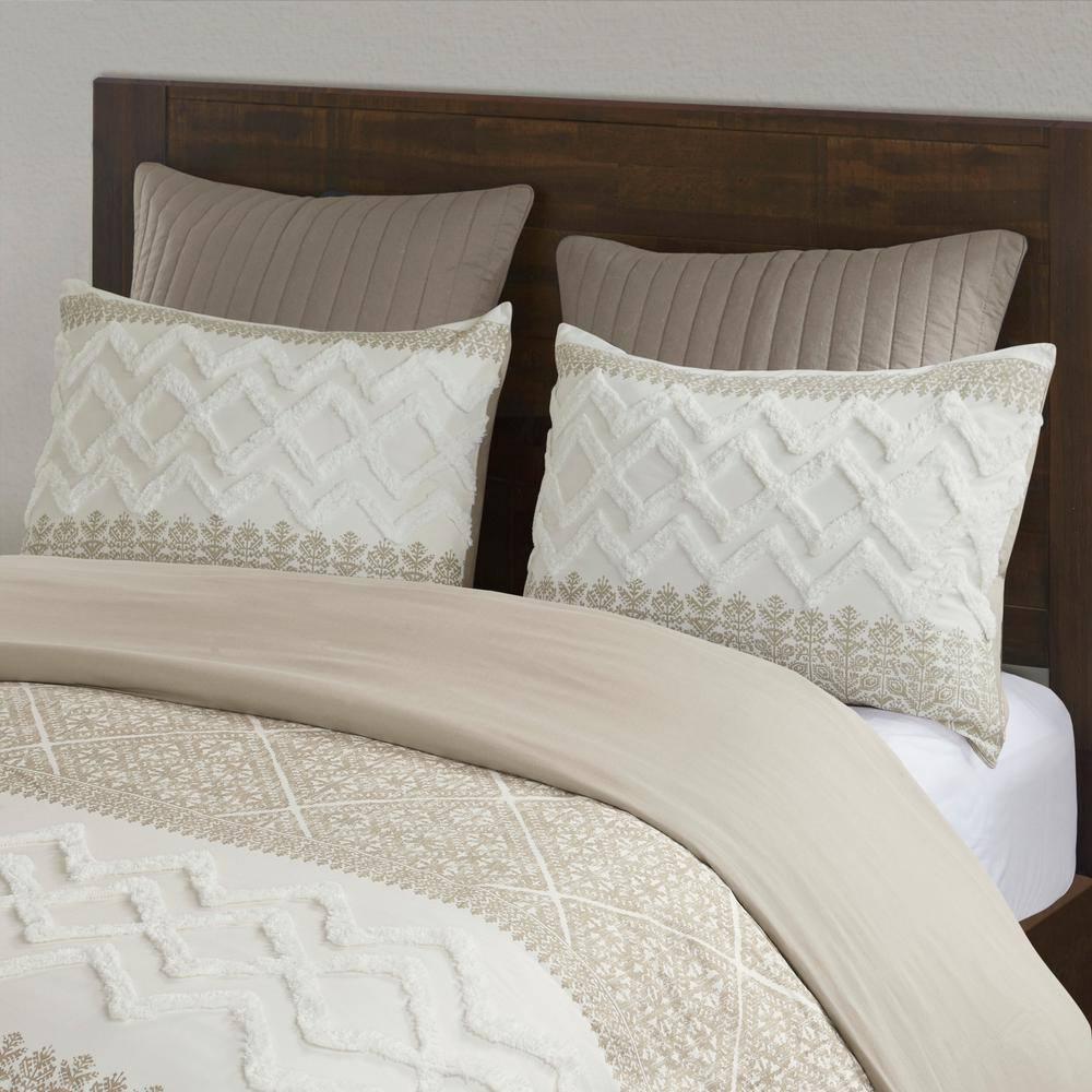 INK+IVY Mila Cotton Duvet Cover Set with Chenille Tufting & Reviews | Wayfair