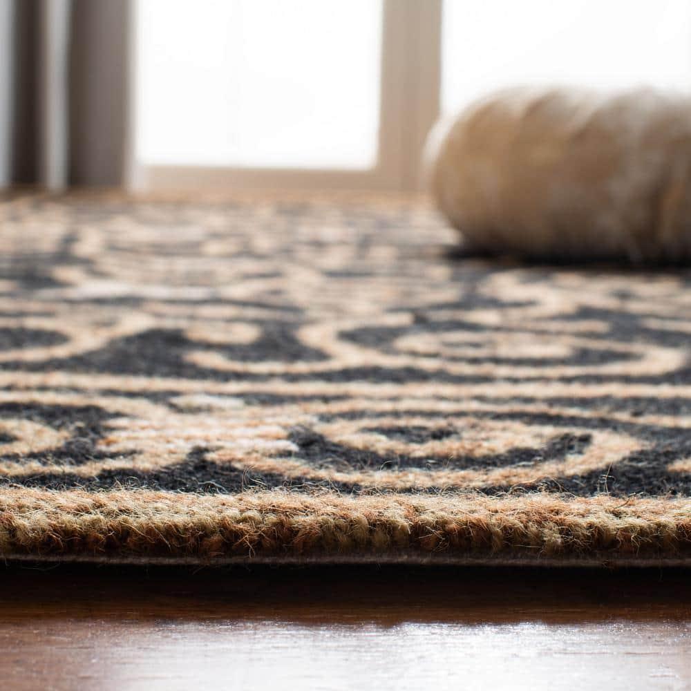 Chelsea HK11 Handmade Accent Rug - 2'6"x4' - Black - Safavieh
