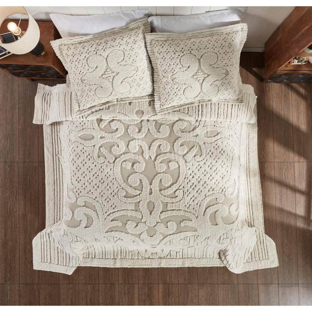 Ashton Collection Chenille Bedspread Set, 100% Cotton Machine Washable Bedding Set, Soft & Breathable Medallion Design Coverlet with Sham, Luxurious All Season Comfort