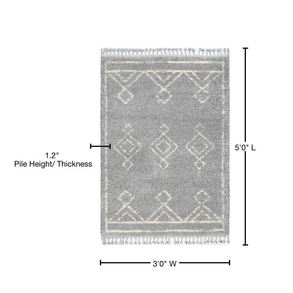 nuLOOM Mackie Moroccan Diamond Tassel Rug