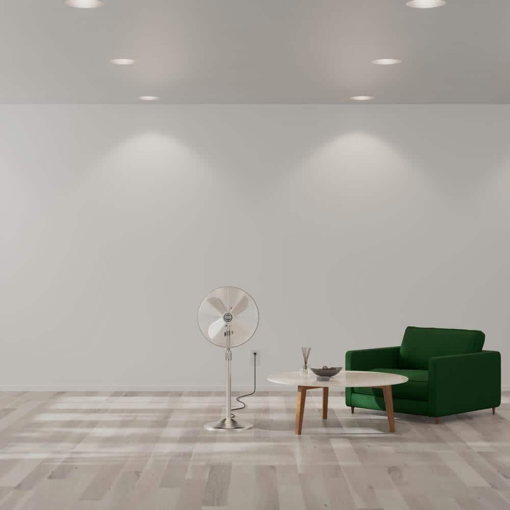 Hunter Fan 47" Oscillating Pedestal Fan