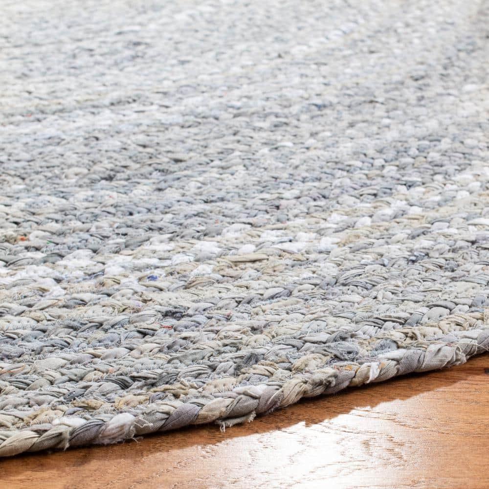 Braided BRD452 Hand Woven Indoor Area Rug - Light Grey - 5' Round - Safavieh
