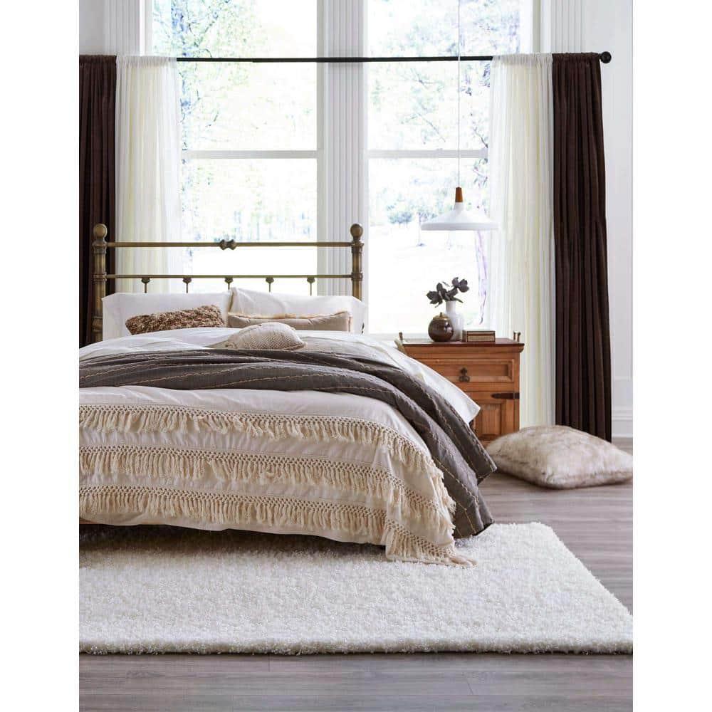 Solid Shag Snow White 7 ft. x 10 ft. Area Rug