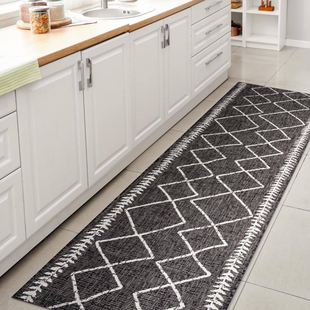 2'x10' Derya  Diamond Trellis Indoor/Outdoor Runner Rug, Black/Ivory - JONATHAN Y