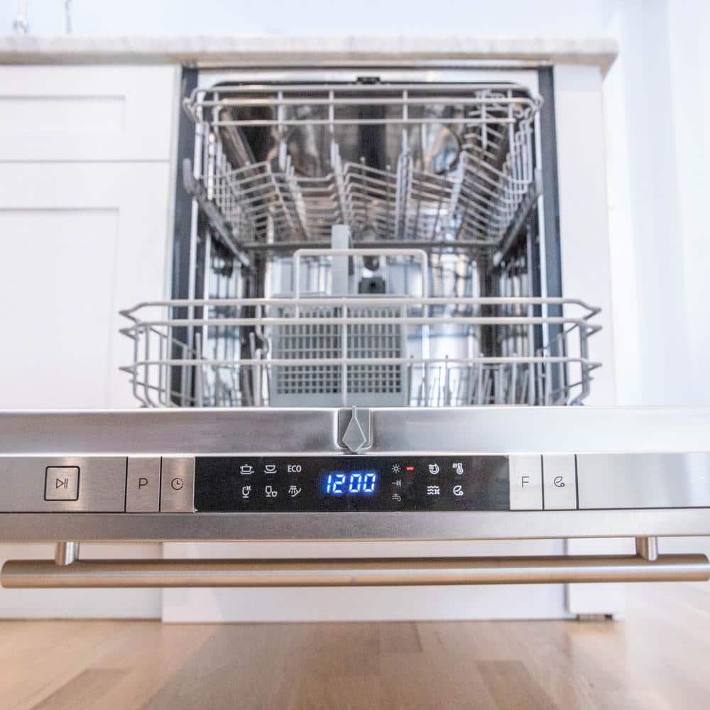 ZLINE ZLINE 24 in. Top Control Satin Steel Panel Dishwasher with Stainless Steel Tub & Modern Handle DW-SN-24