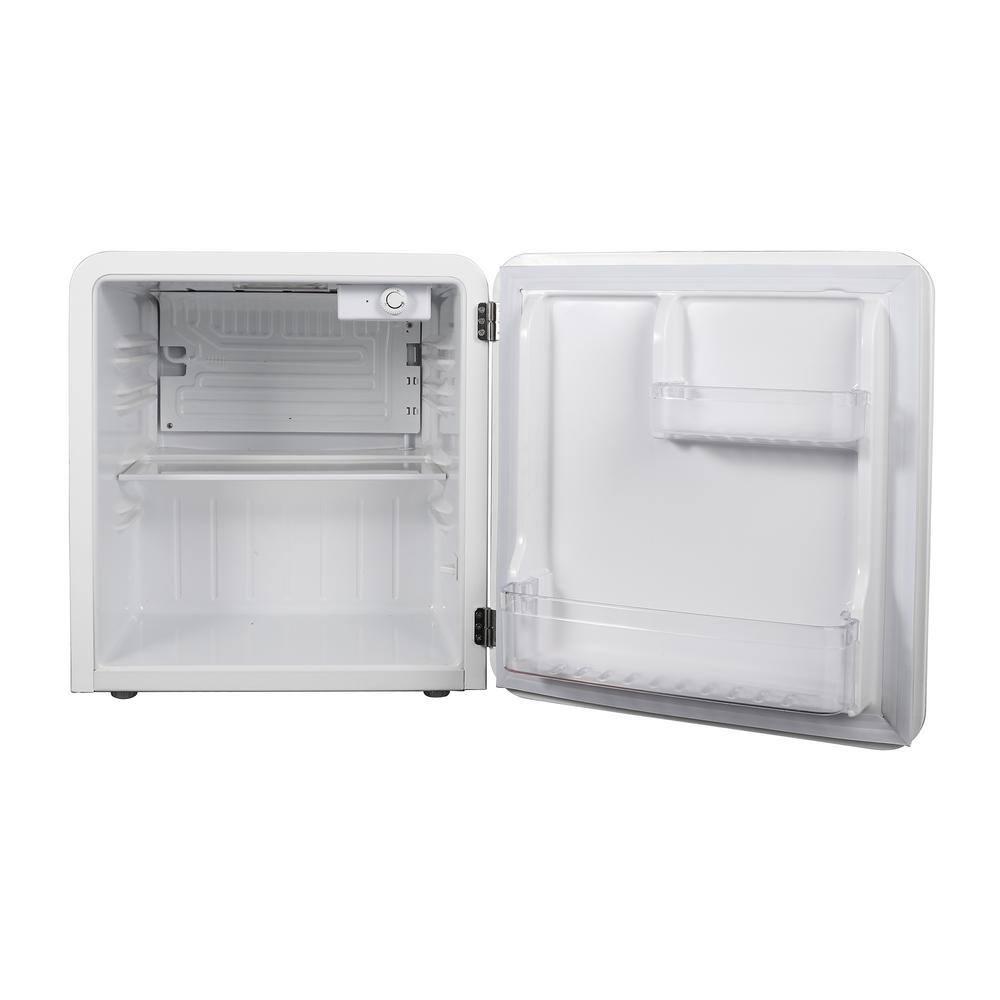 Magic Chef Magic Chef Retro 1.6 Cubic Feet Portable Mini Fridge