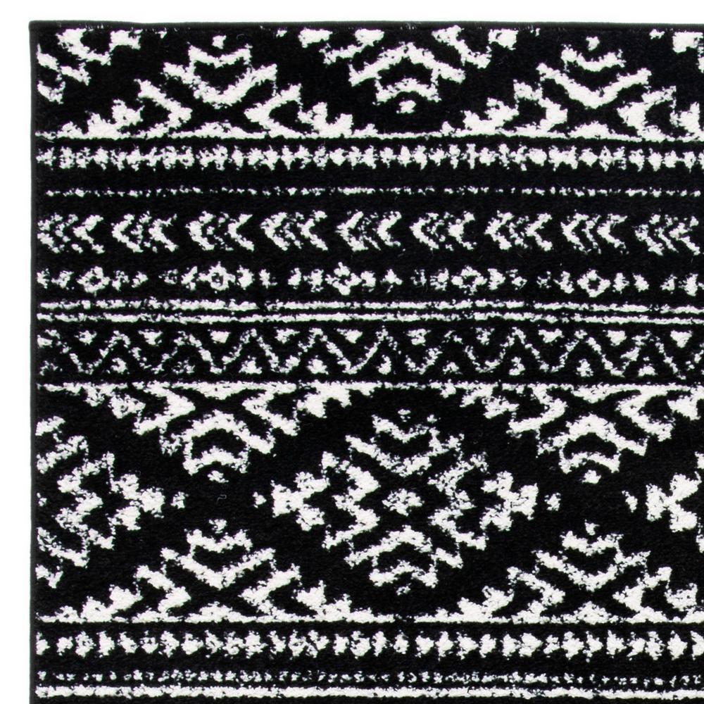 Tulum TUL272 Power Loomed Area Rug - Black/Ivory - 5'3"x7'6" - Safavieh.