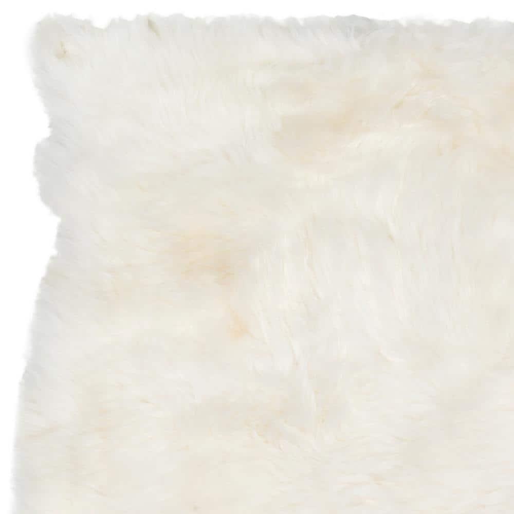 Sheep Skin SHS211 Hand Woven Accent Rug - Natural/White - 2'x3' - Safavieh.