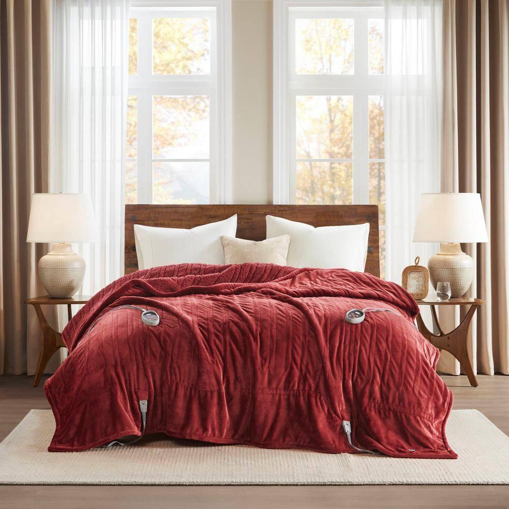 Woolrich Woolrich Heated Plush to Berber Blanket,Garnet,Twin