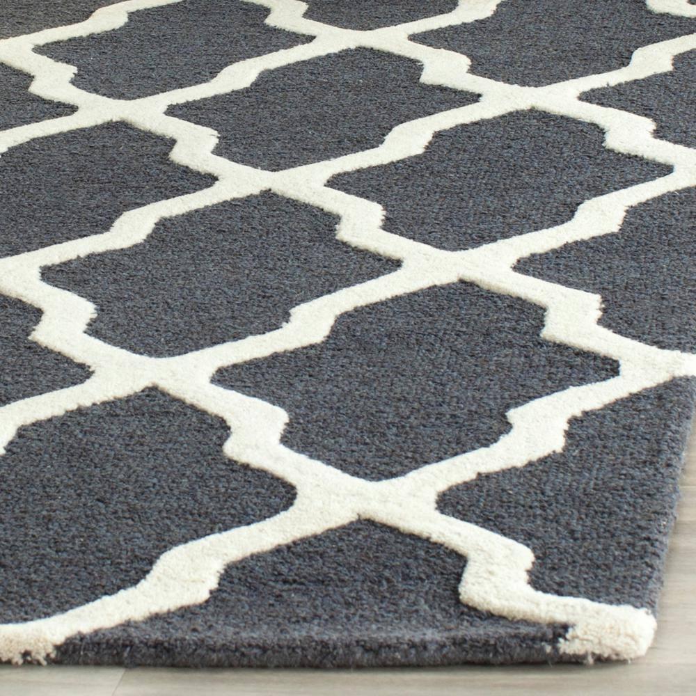 SAFAVIEH Cambridge Liam Geometric Wool Area Rug, Dark Grey/Ivory, 4' x 4' Square