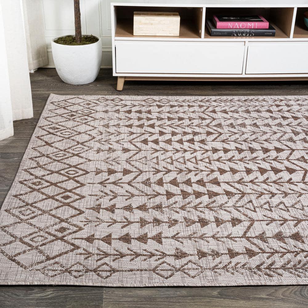 8'x10' Tokay Bohemian Geometric Indoor/Outdoor Area Rug, Beige/Brown - JONATHAN Y