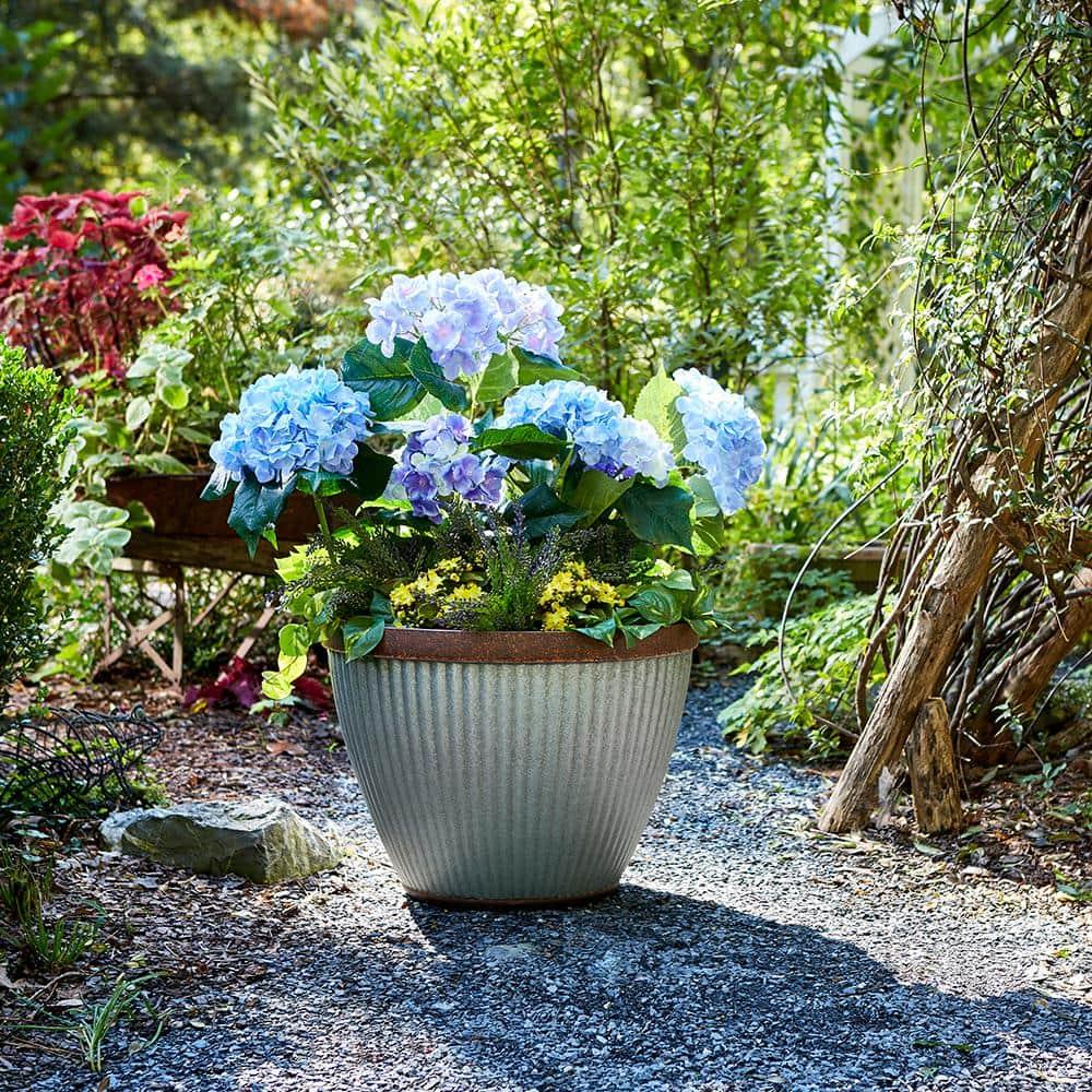 Southern Patio® Westlake Resin Pot Planter