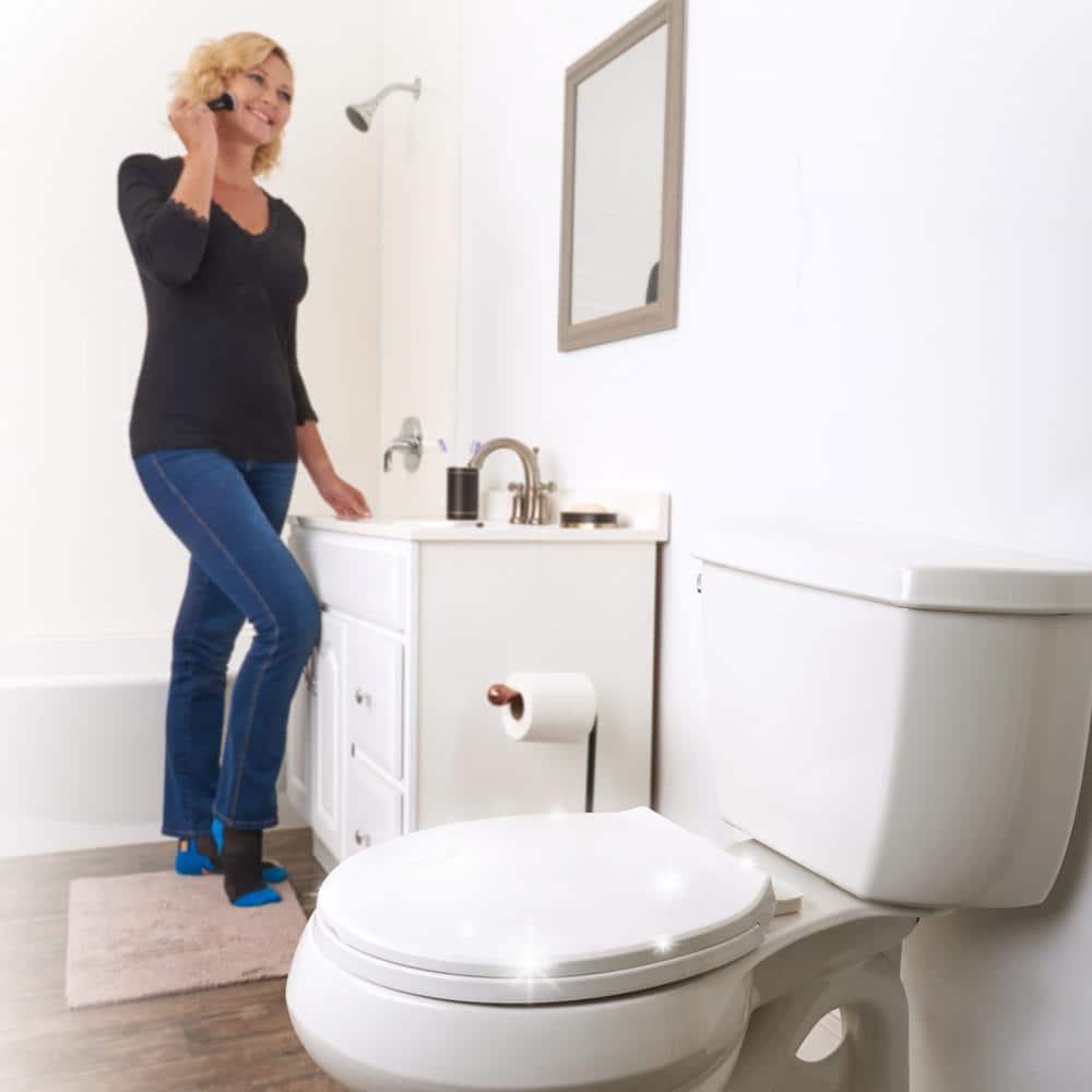 Clorox Antimicrobial Round Stay Fresh Scented Plastic Toilet Seat with Easy-off Hinges
