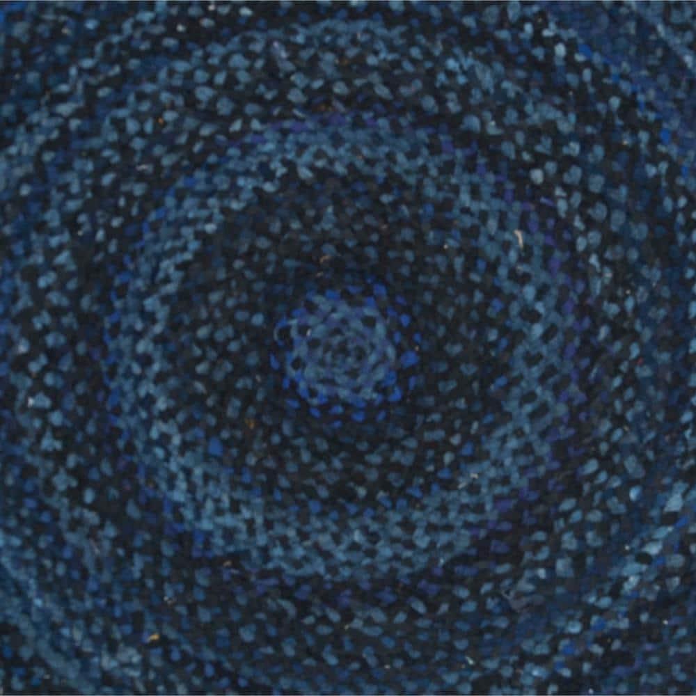 Braided BRD452 Hand Woven Indoor Area Rug - Navy/Black - 5' Round - Safavieh