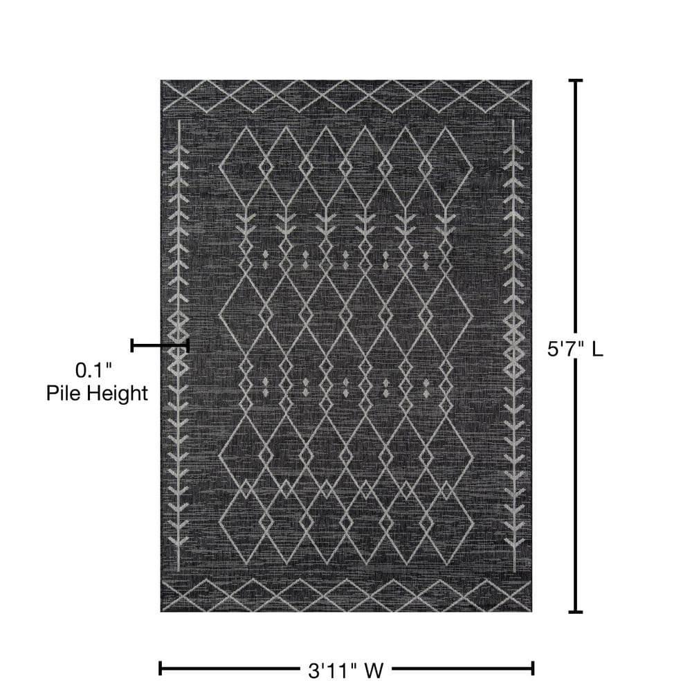 Novogratz Contemporary Rectangle Area Rug, Charcoal, 3'11" X 5'7"