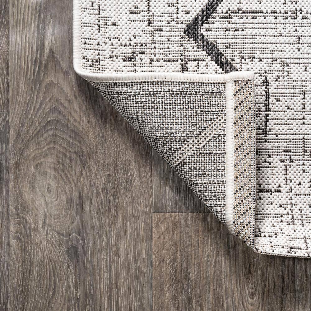 3'x5' Carwa  Diamond Trellis Indoor/Outdoor Area Rug, Ivory/Black - JONATHAN Y