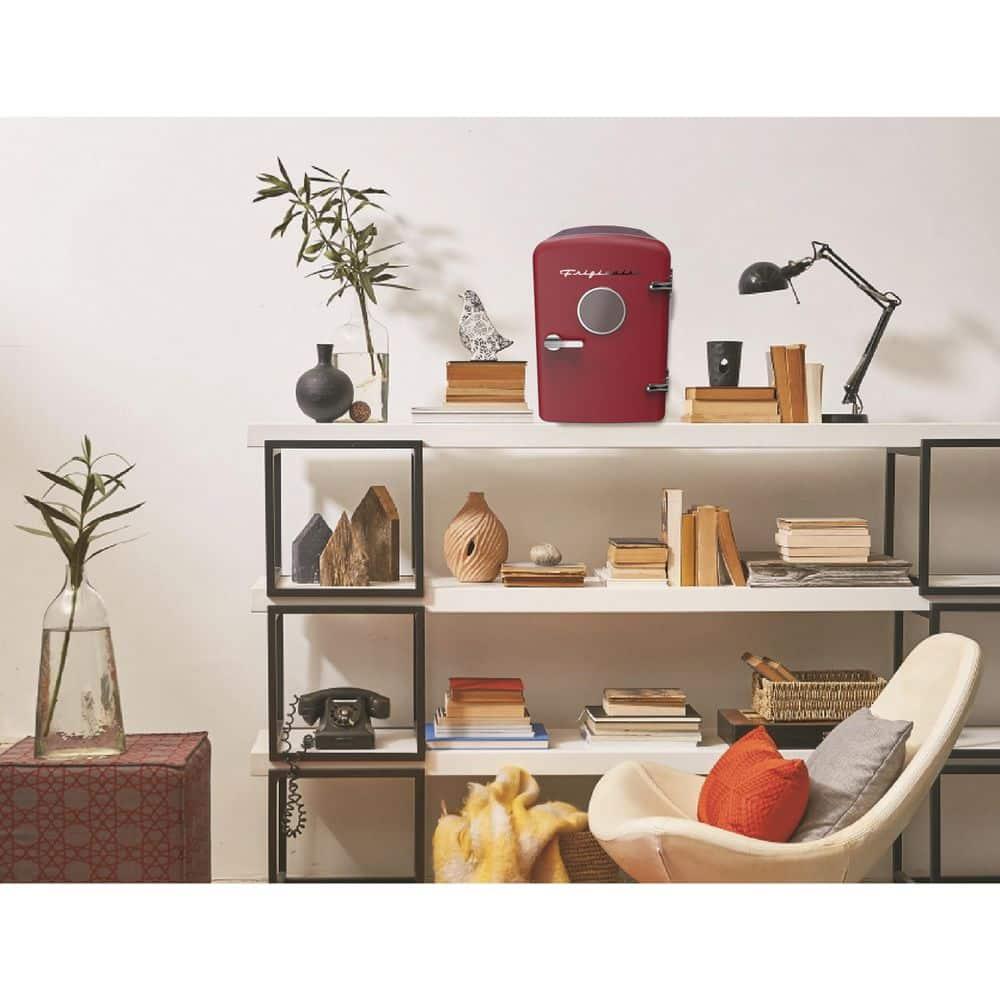 Frigidaire® 0.5-Cubic-Foot Retro Portable Mini Fridge (Red)
