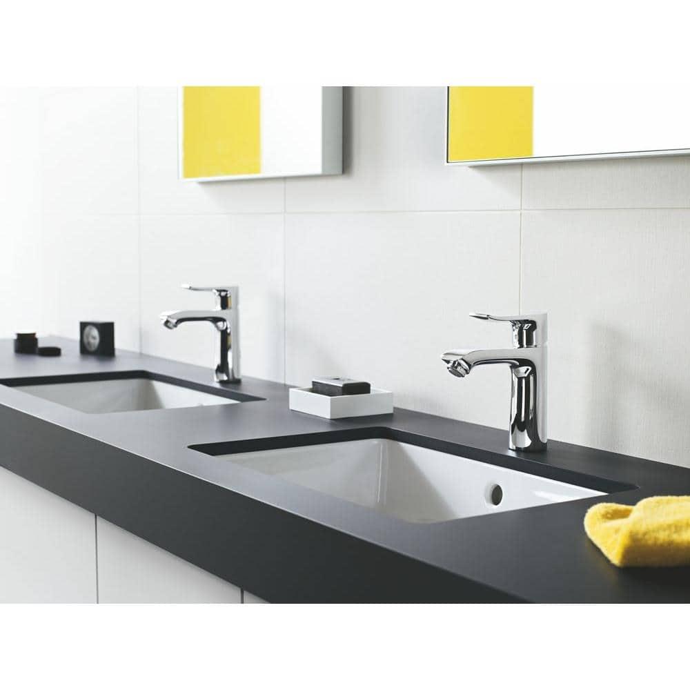 Metris Single Hole Bathroom Faucet with Drain Assembly