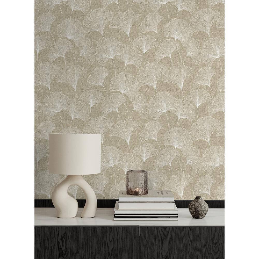 Surface Style - Peel and Stick Wallpaper, Botanical Wallpaper for Bedroom, Powder Room, Kitchen, Self Adhesive, Vinyl, 30.75 Sq Ft Coverage (Clover Lane Collection, Smoke)