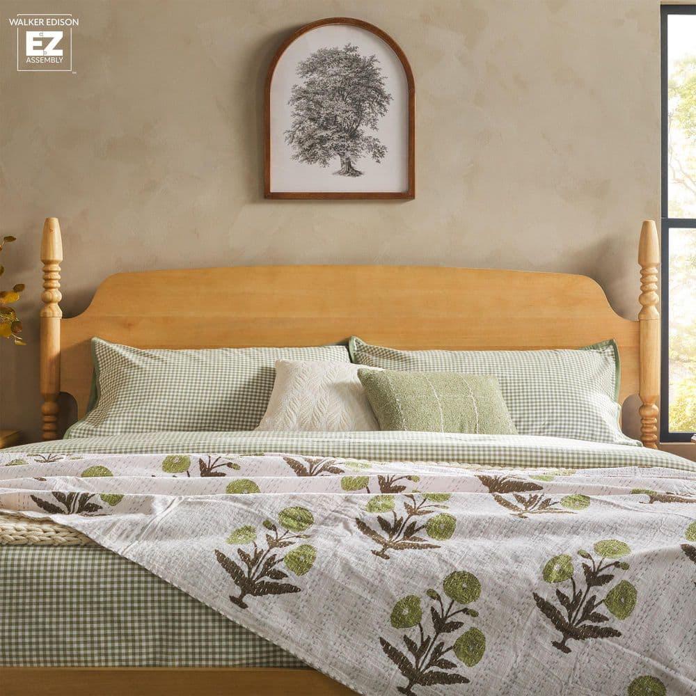 Walker Edison Vivienne Traditional Easy Assembly Solid Wood Turned Spindle Bed