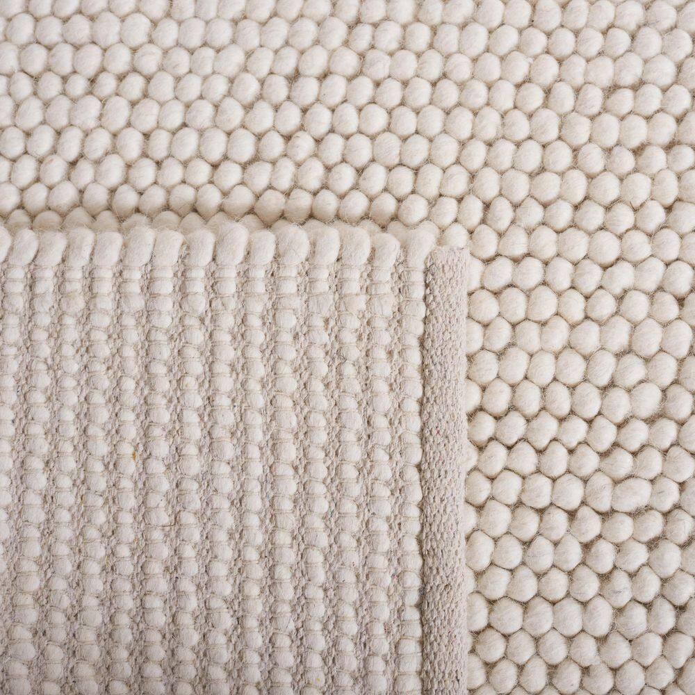 SAFAVIEH Natura Fredrick Striped Area Rug, Ivory, 4' x 4' Round