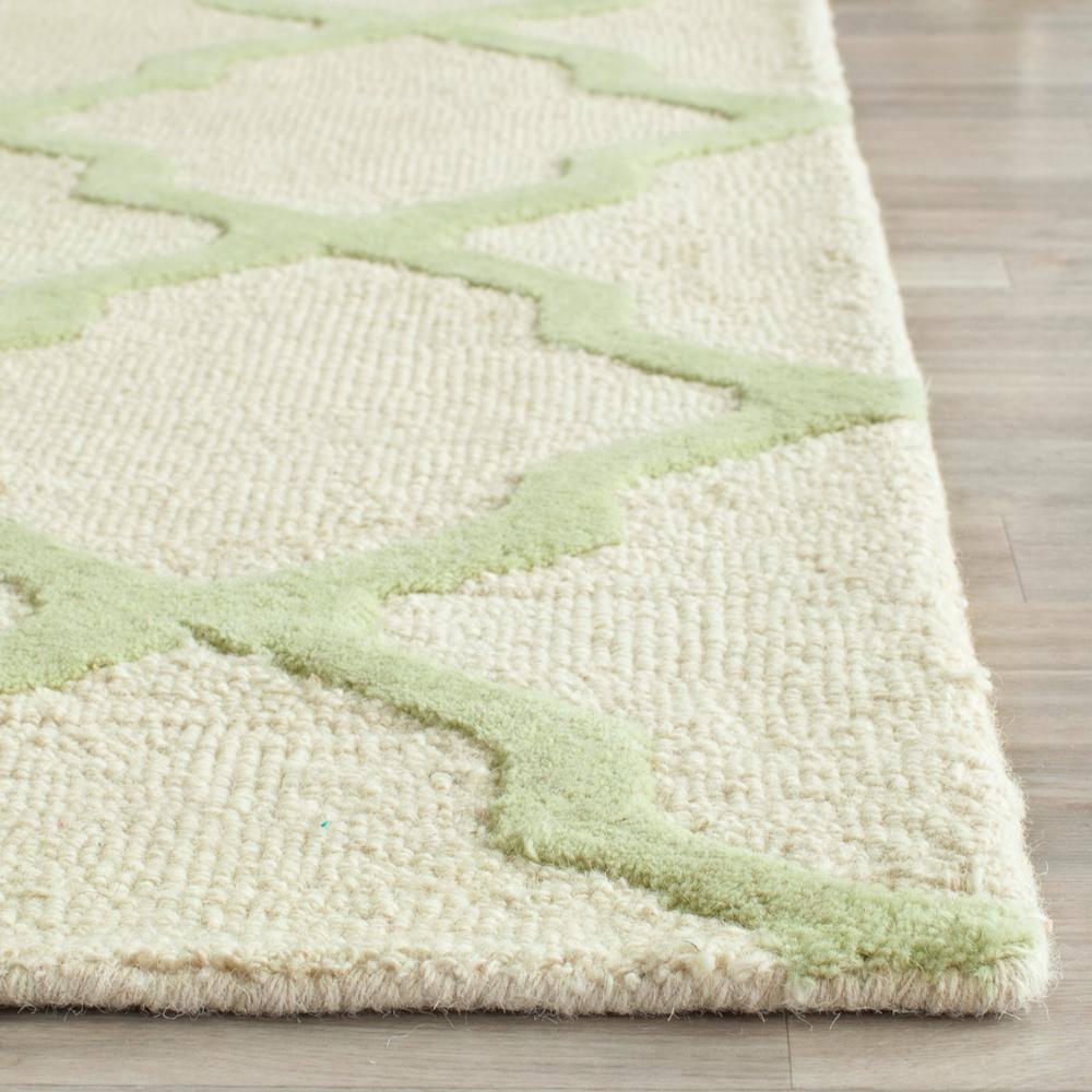 SAFAVIEH Cambridge Liam Geometric Wool Area Rug, Ivory/Light Green, 3' x 5'