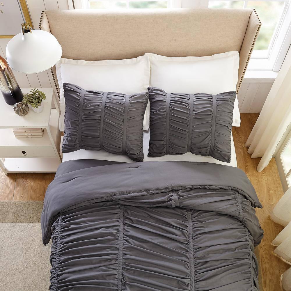 Modern Heirloom Emily Dark Gray 3-Piece Comforter Set, Full/Queen