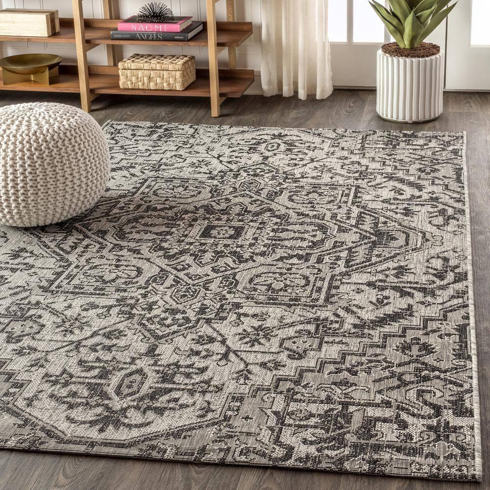 4'x6' Estrella Bohemian Medallion Textured Weave Indoor/Outdoor Area Rug, Black/Gray - JONATHAN Y
