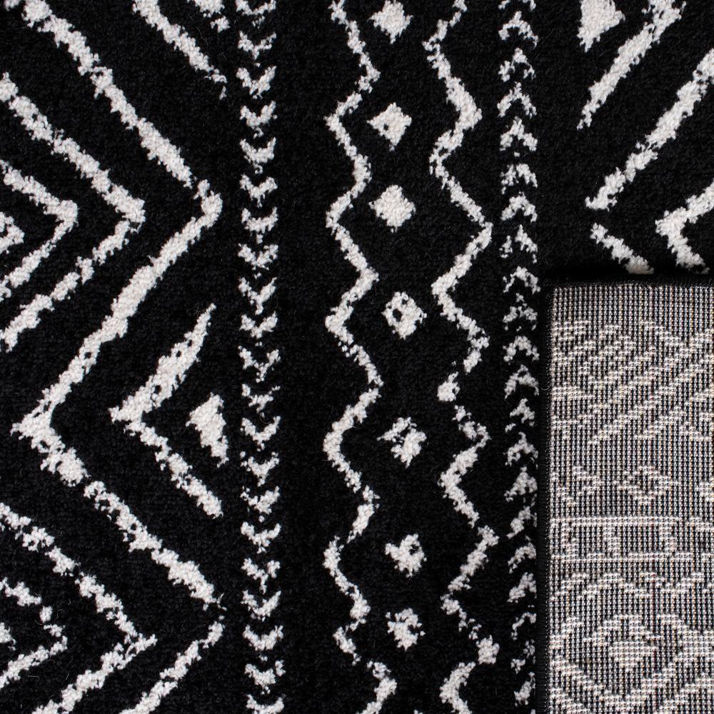 Tulum TUL267 Power Loomed Indoor Runner Rug - Black/Ivory - 2'x9' - Safavieh