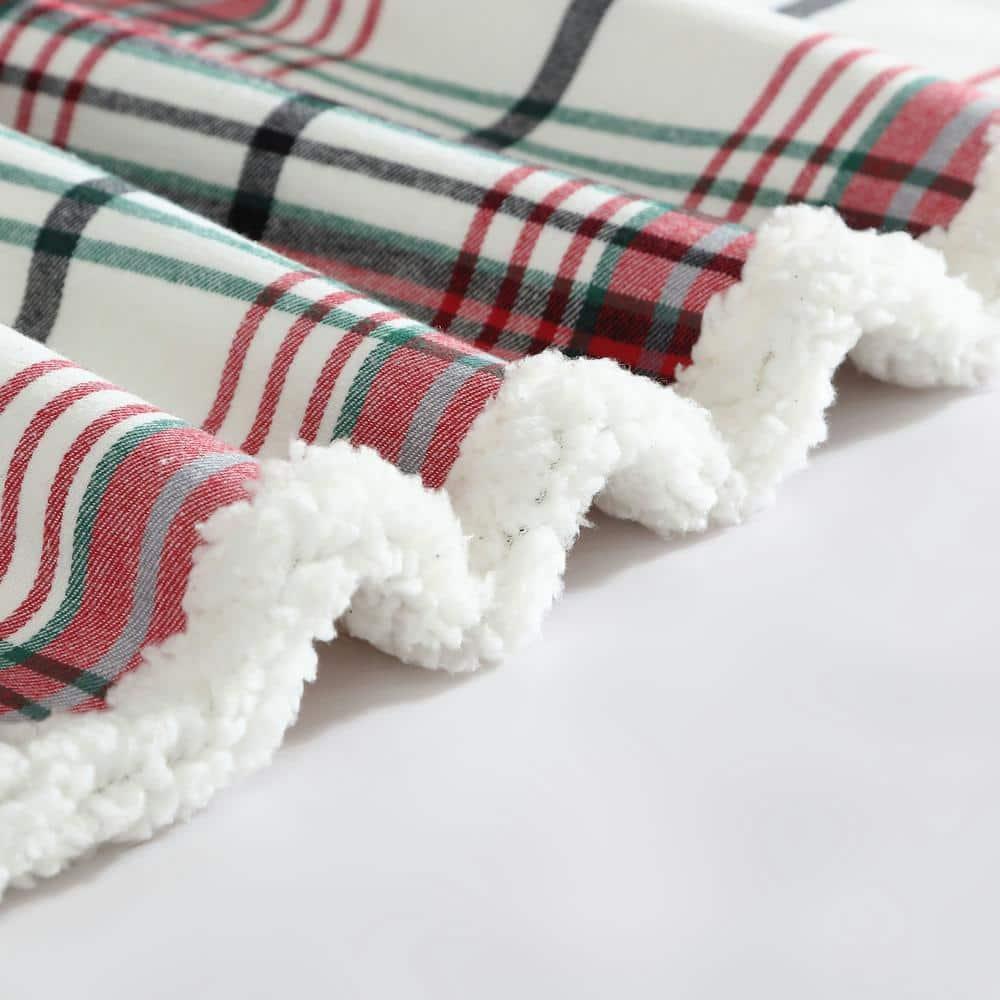 Eddie Bauer Eddie Bauer Printed Flannel/Sherpa Throw Blankets