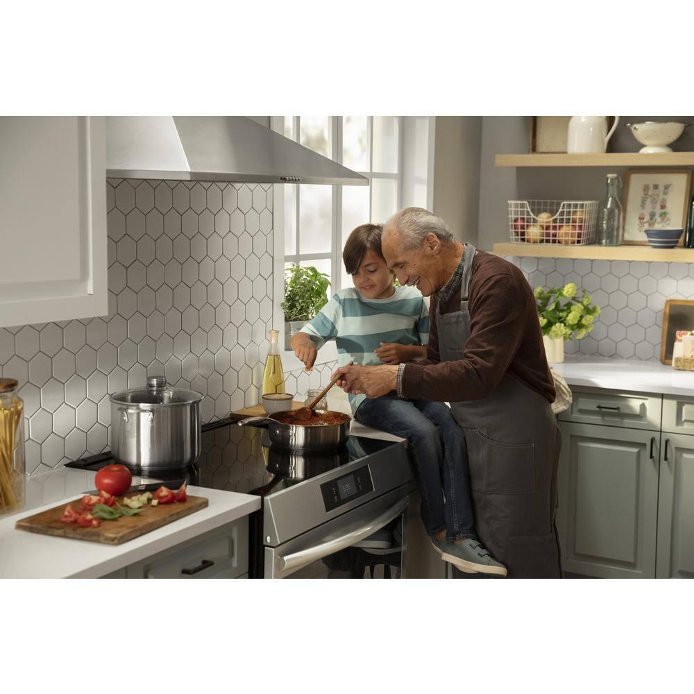 Frigidaire 30" Front Control Induction Range With Total Convection
