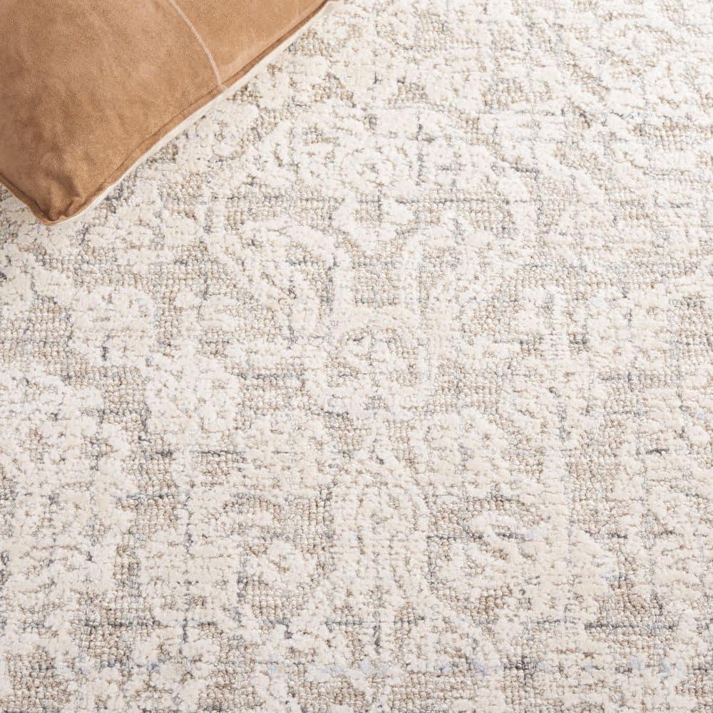 Safavieh Floral Hand Tufted 60% Wool, 20% Viscose, And 20% Cotton Floral Rug