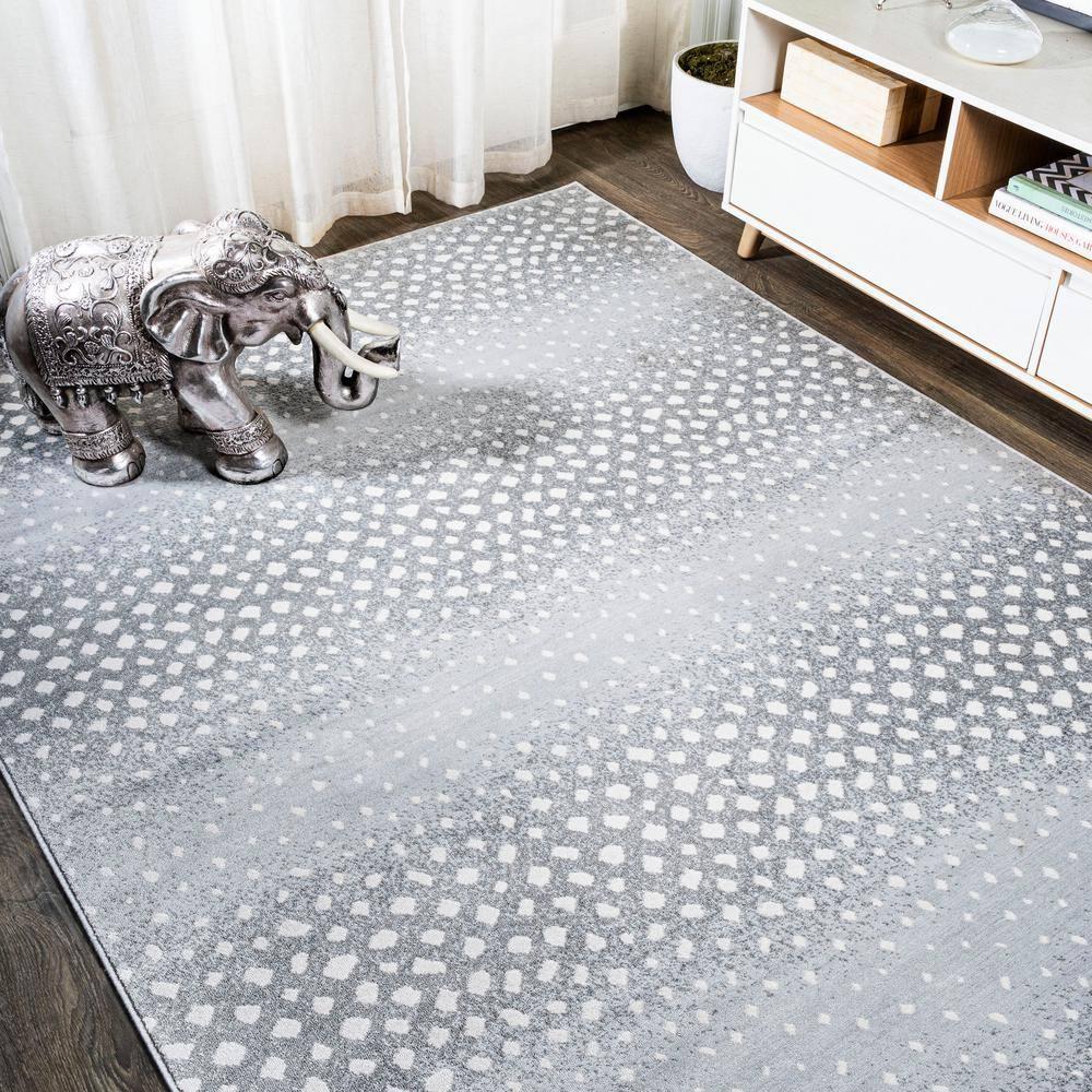 4'x 6' Antelope Modern Animal Area Rug, Light Gray/Cream - JONATHAN Y