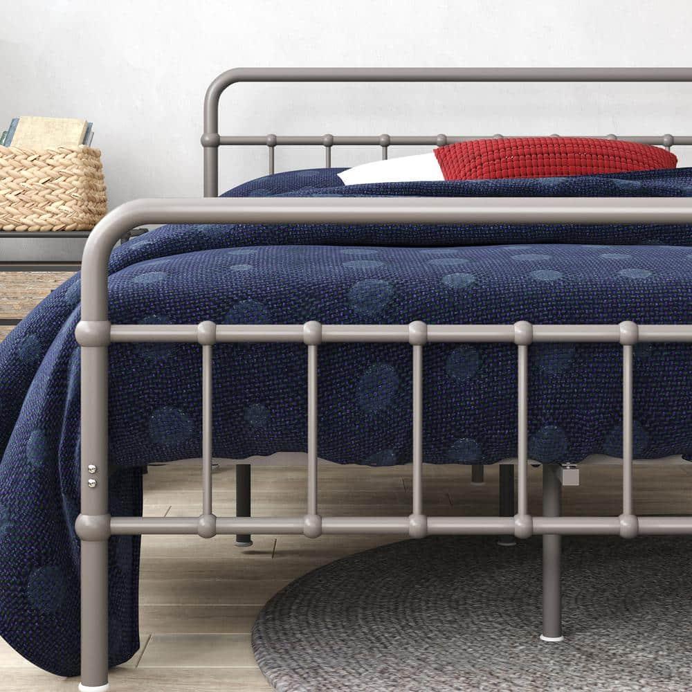 Zinus Florence 42" Modern Farmhouse Metal Platform Bed