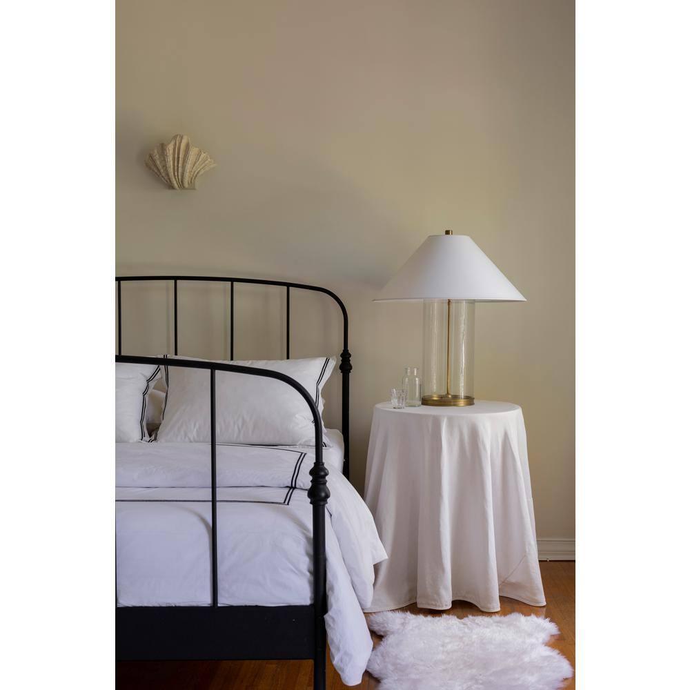 Sheep Skin SHS211 Hand Woven Accent Rug - Natural/White - 2'x3' - Safavieh.