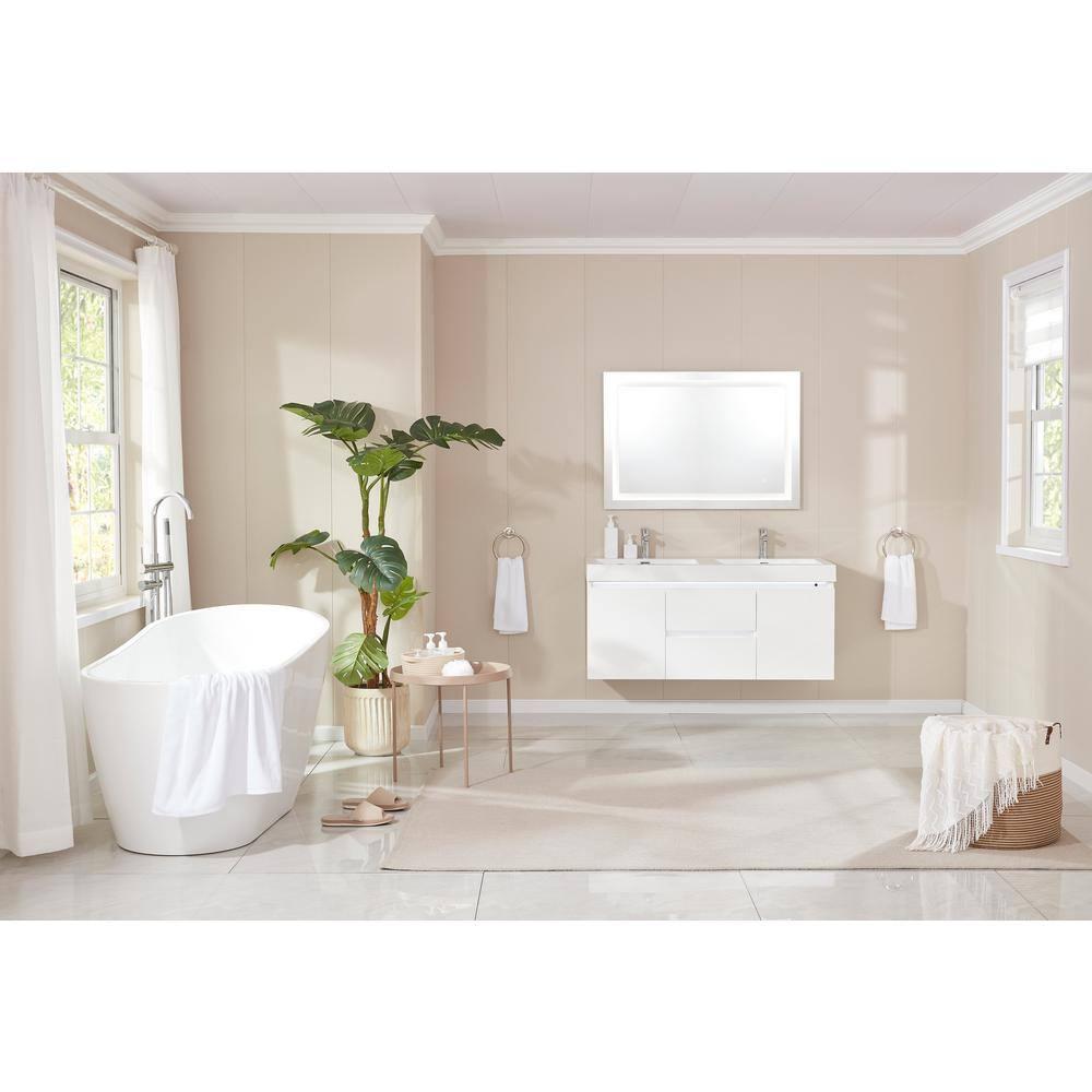 55.3" X 28.3" Freestanding Soaking Bathtub