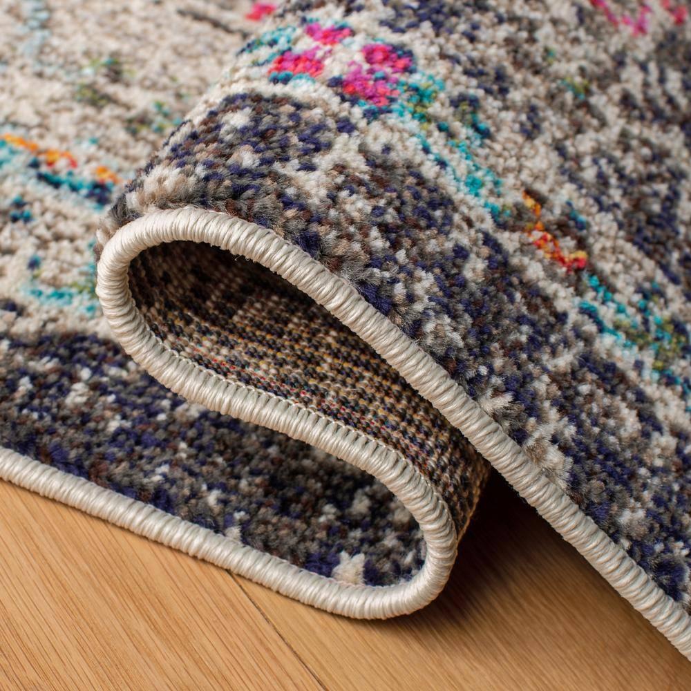 Madison MAD473 Power Loomed Indoor Area Rug - Black/Gold - 6'x9' - Safavieh