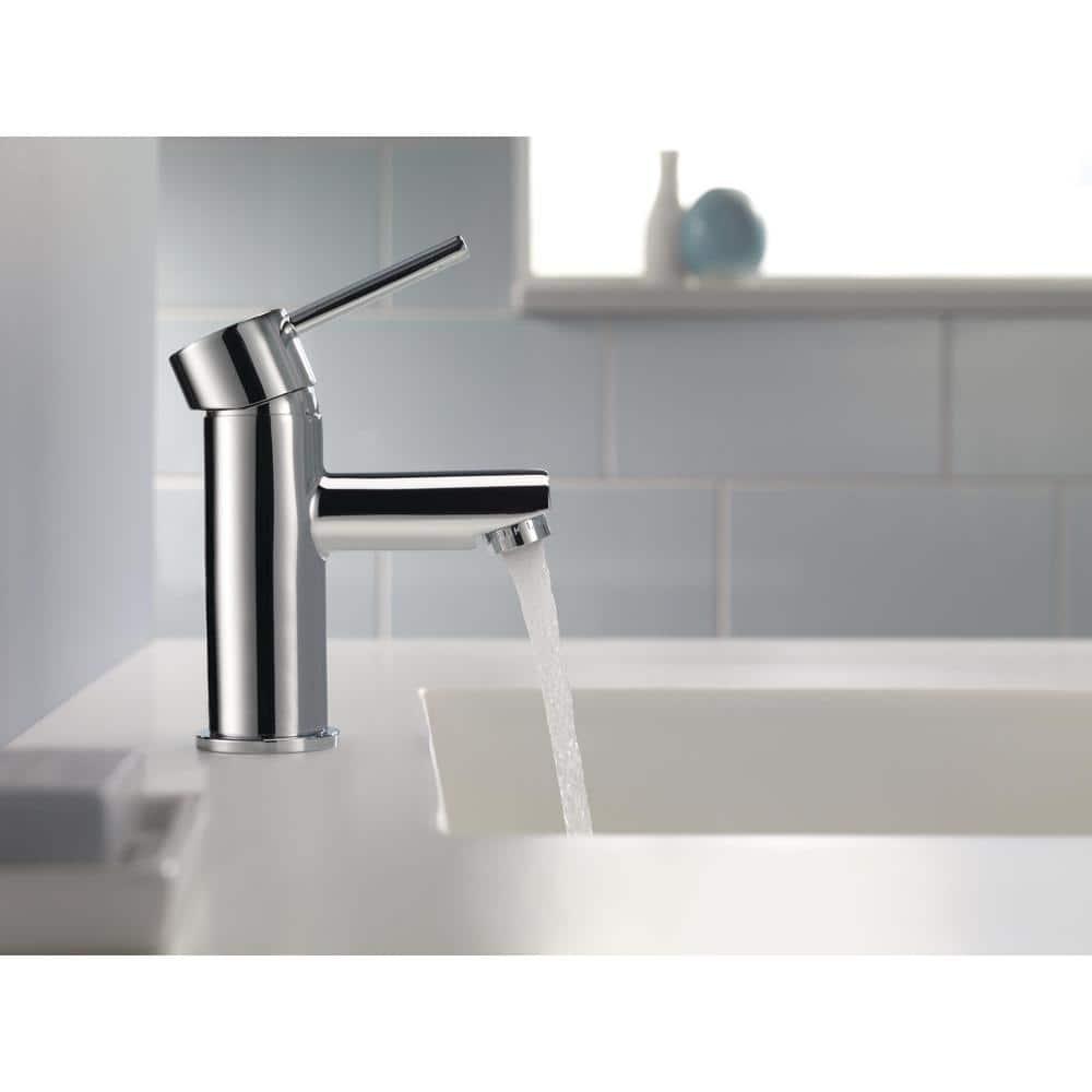 Trinsic Single Hole Bathroom Faucet with Drain Assembly, Single Handle Bathroom Sink Faucet