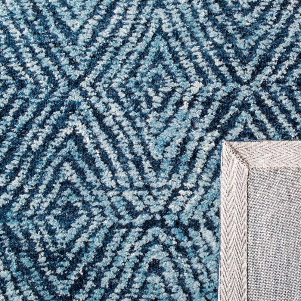 SAFAVIEH Capri Collection Accent Rug - 4' x 6', Navy, Handmade Wool, Ideal for High Traffic Areas in Entryway, Living Room, Bedroom (CPR217N)