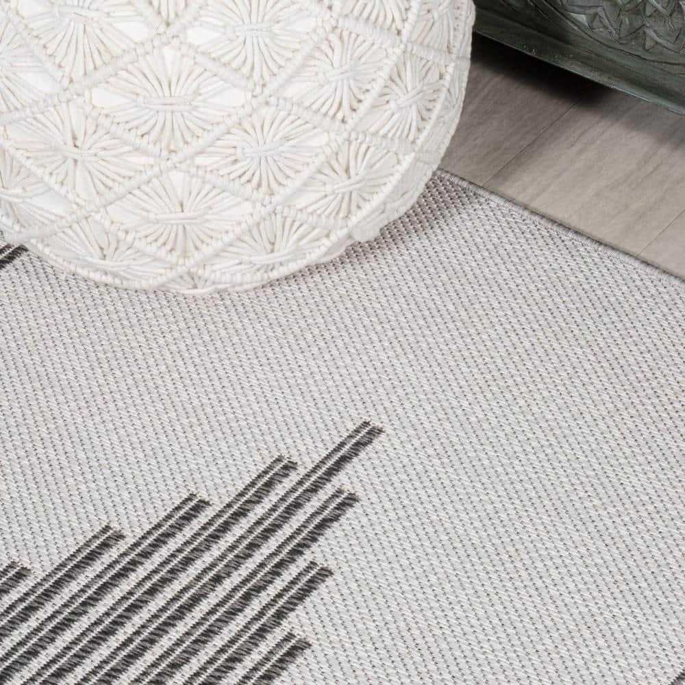 4' x 6' Vinales Diamond Stripe Indoor/Outdoor Area Rug, Light Gray/Black - JONATHAN Y