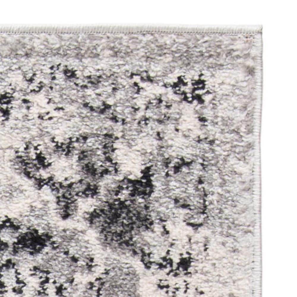 Madison MAD611 Power Loomed Indoor Area Rug - Silver/Grey - 6'7"x9'2" - Safavieh