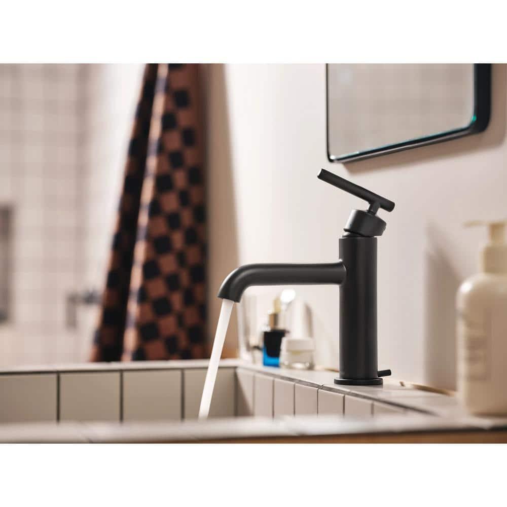 Gibson Single Hole Bathroom Faucet with Drain Assembly