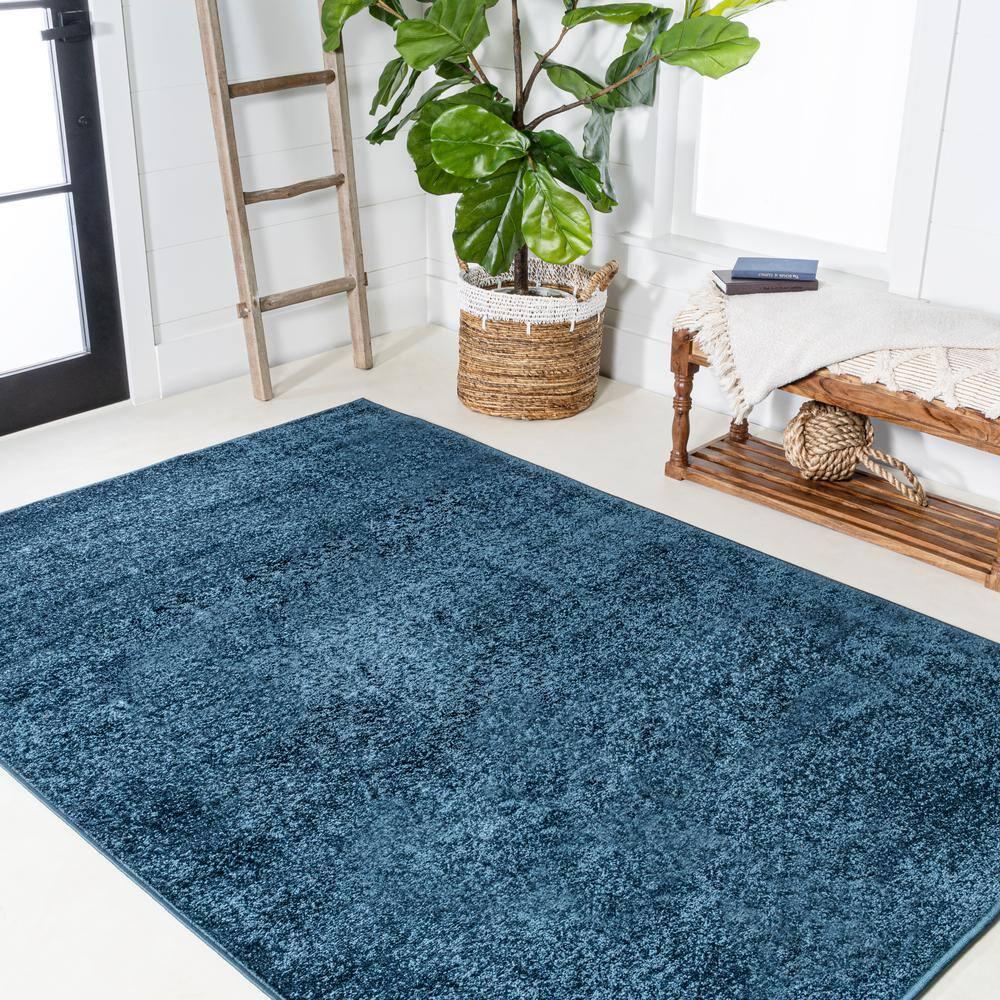 5'x8' Haze Solid Low-Pile Area Rug, Navy - JONATHAN Y